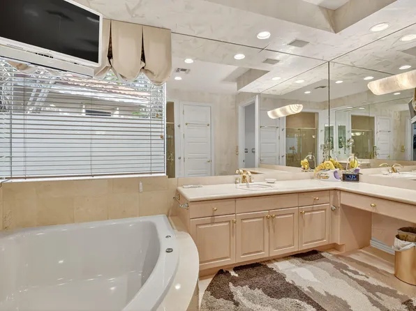 16670 Senterra Drive, Delray Beach, FL 33484