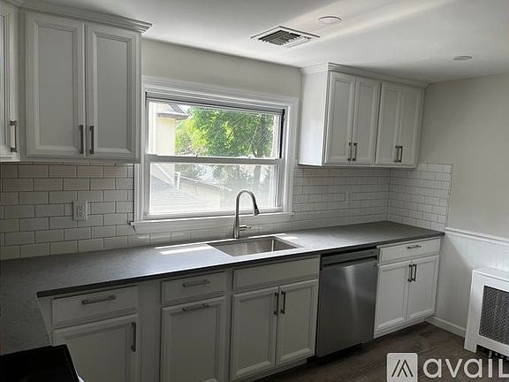 2nd image of 51 Hobby St Floor 1