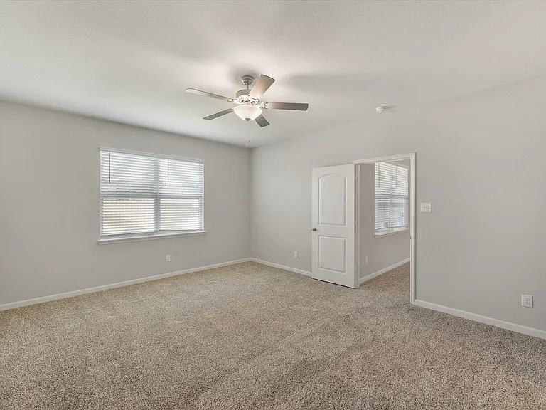 2113 Erlinda Dr — Photo 17