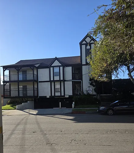 Red Lion Apartments Photo 1