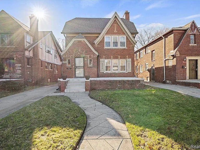 18033 Northlawn St #2 — Photo 1