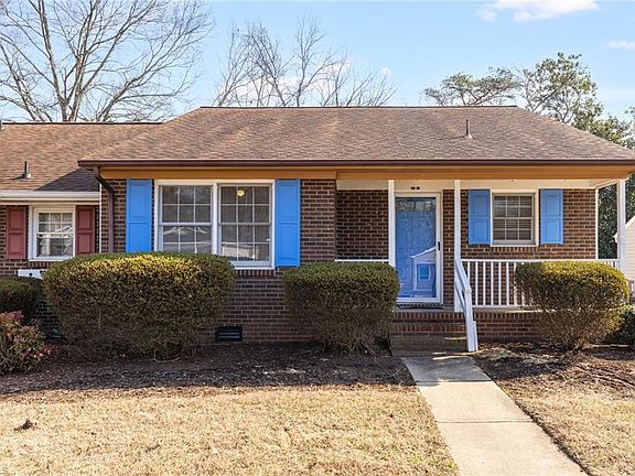 3rd image of 716 Meadowgreen Village Dr APT 4A