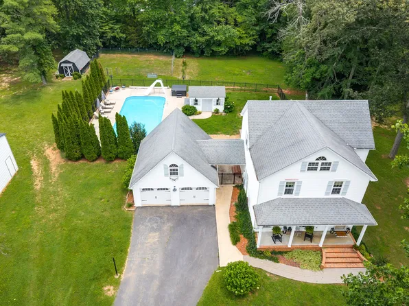 135 Villa Dr, McMinnville, TN 37110