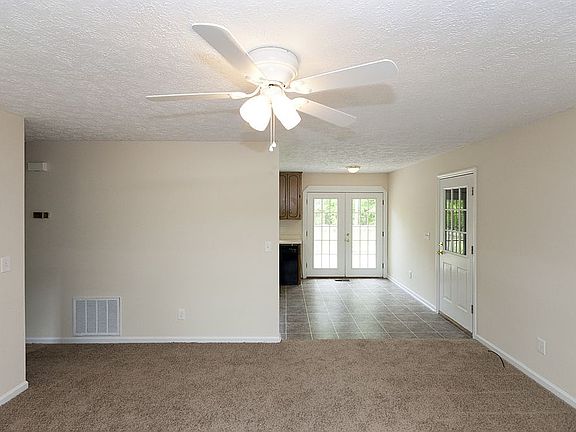 5th image of 105 Penny Ln