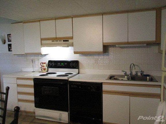 3rd image of 3121 SW 52nd Ave