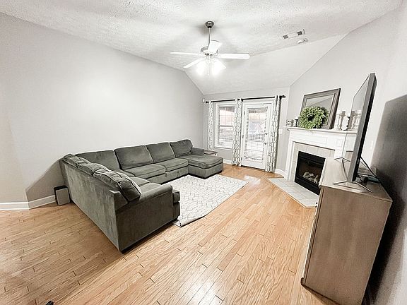 4th image of 1814 Aspen Way
