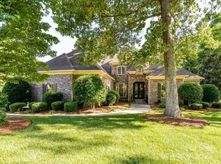 9000 Whirlaway Ln, Waxhaw, NC 28173
