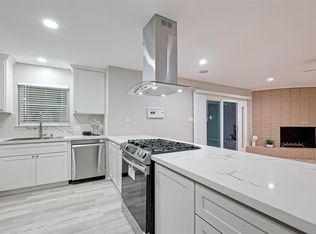 100 Longacre Dr, Conroe, TX 77304