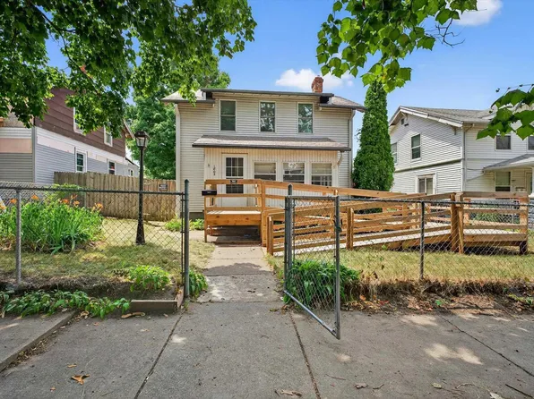 1805 S Douglas St, South Bend, IN 46613