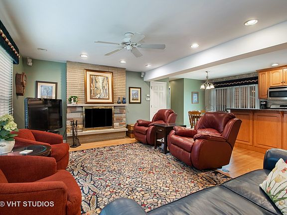 3rd image of 6747 W Park Lane Dr