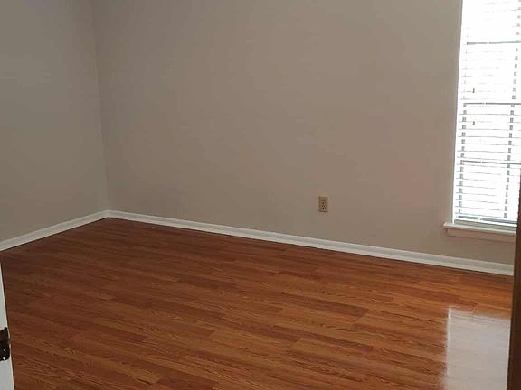 4th image of 102 Primera Dr #6
