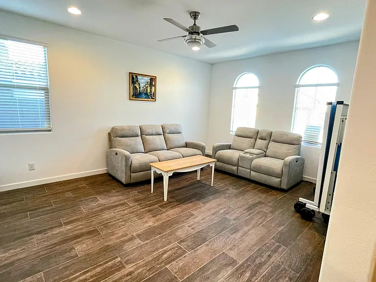 1547 W Corral Rd — Photo 10