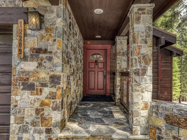 12209 Greenleaf Way, Truckee, CA 96161