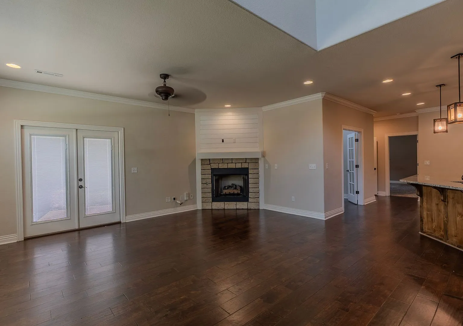 Stunning 4 Bedroom, 2.5 Bathroom, 2 Car Garage In Fayetteville, Ar — Photo 3