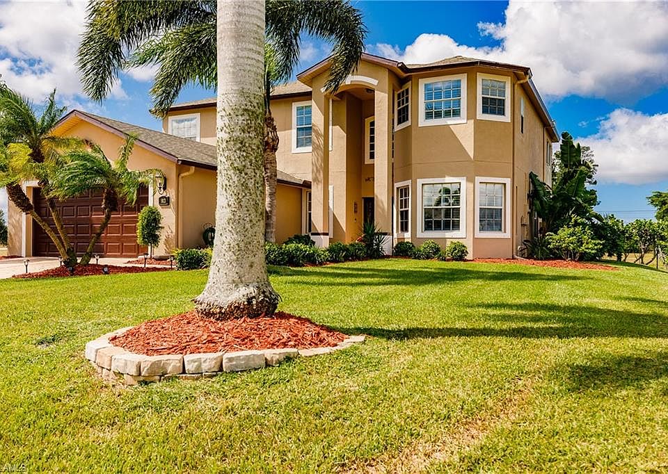 1st image of 812 NW 36th Pl