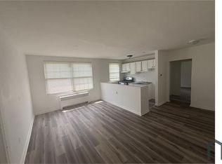 646 Chesapeake St SE #11, Washington, DC 20032