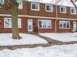 48 Riverdale Dr #2, Hamilton, ON L8E 1K3