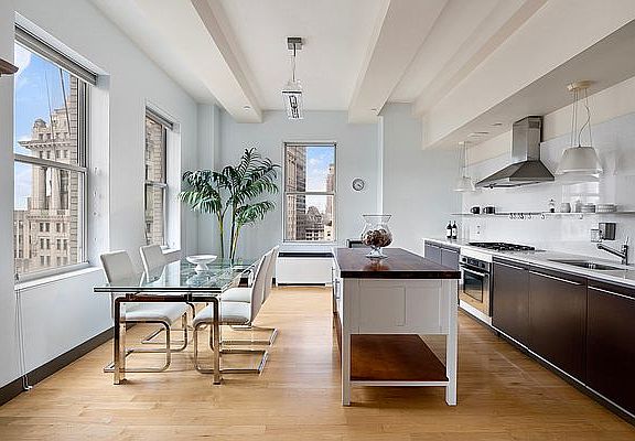 4th image of 15 Broad St APT 3110