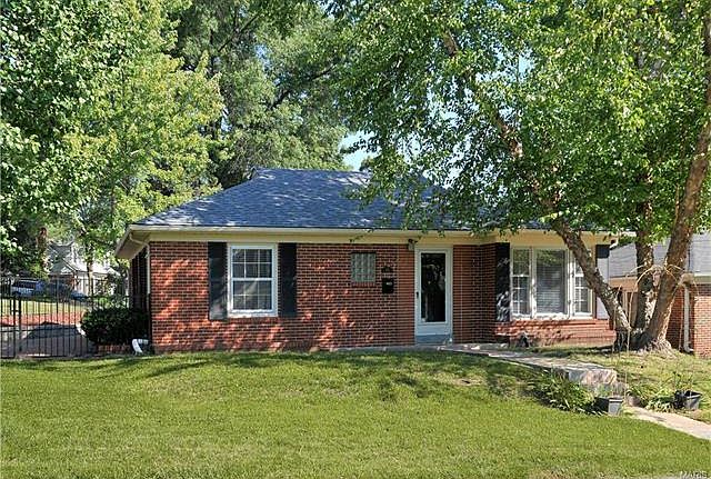 1st image of 621 Knierim Pl
