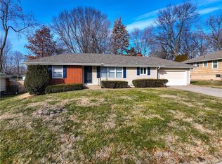 7516 Crescent Dr, Raytown, MO 64138