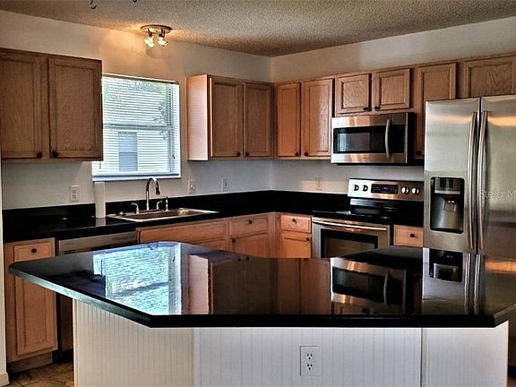 4th image of 2722 Benavides Dr