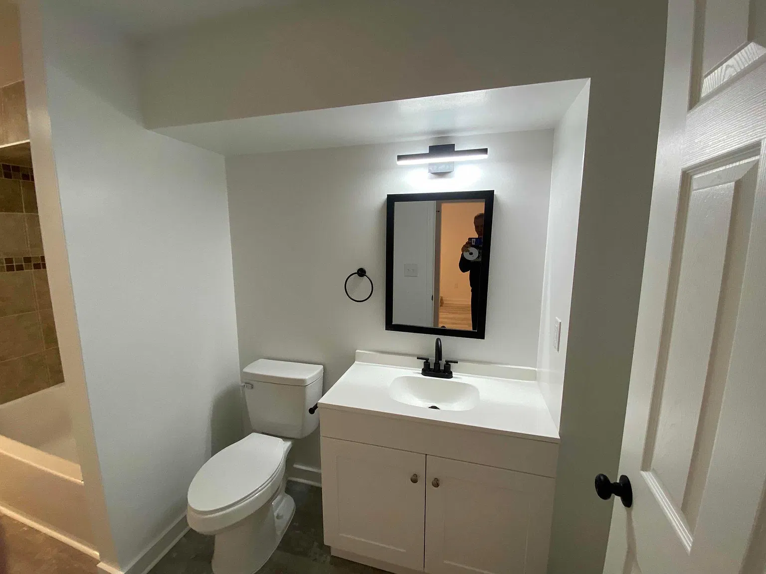 4 bed, 3.5 bath, 2000 sqft, $3,200 — Photo 3