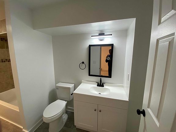 3rd image of 733 Campbell Way