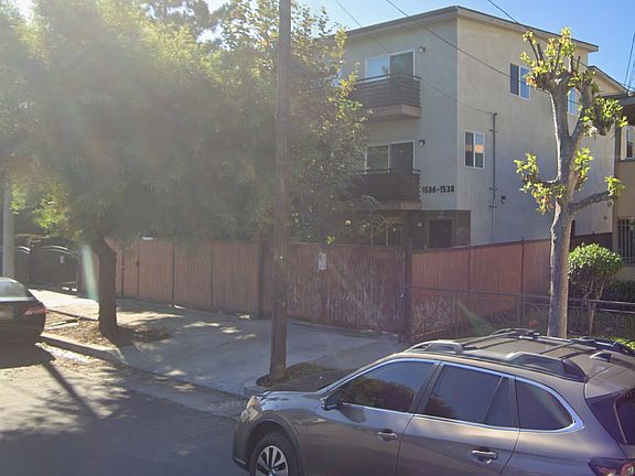 3rd image of 1536 W 11th Pl Unit 1/2