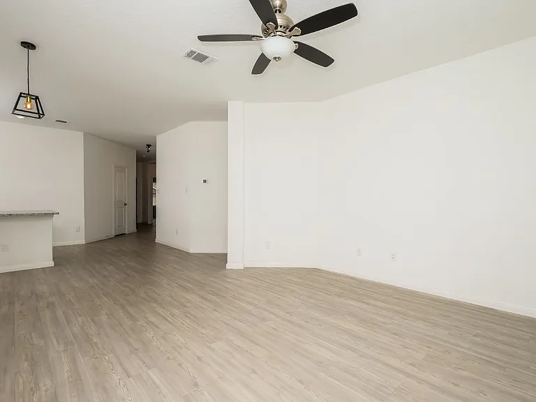 4434 Revetment Way — Photo 3