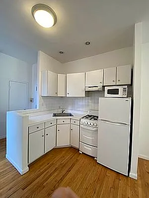 Rented by CitySites Real Estate Group | media 21