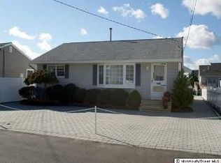 227 S Lagoon Rd, Lavallette, NJ 08735