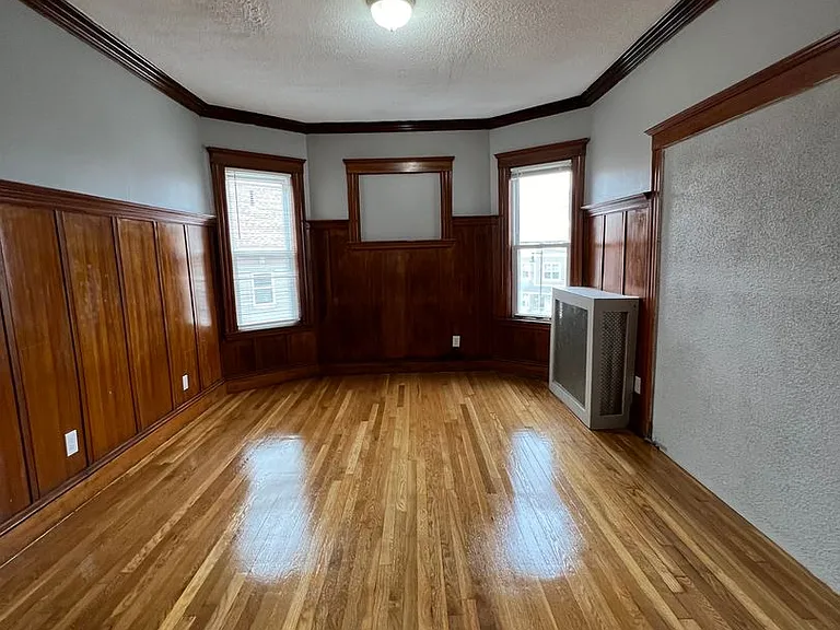 30 Courtland Rd — Photo 8