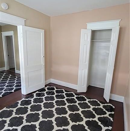 3rd image of 418 Skillen St Building 420-6