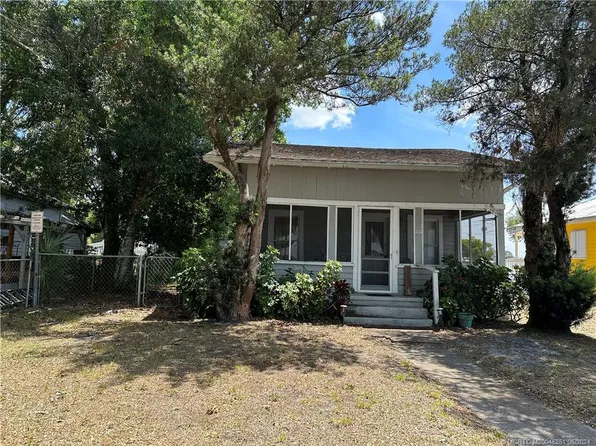 202 SE 3rd St, Okeechobee, FL 34974