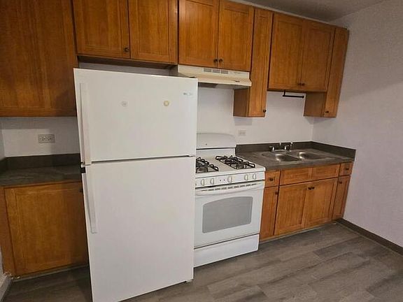 3rd image of 5106 W 18th St APT 2E