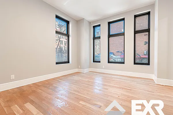 Rented by EXR | media 15