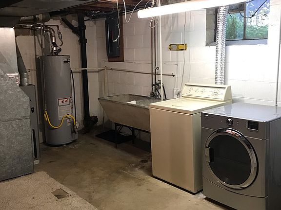 4th image of 1477-1491 W Lane Ave #656608