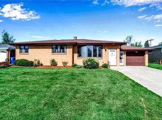 196 Charlescrest Ct, Buffalo, NY 14224