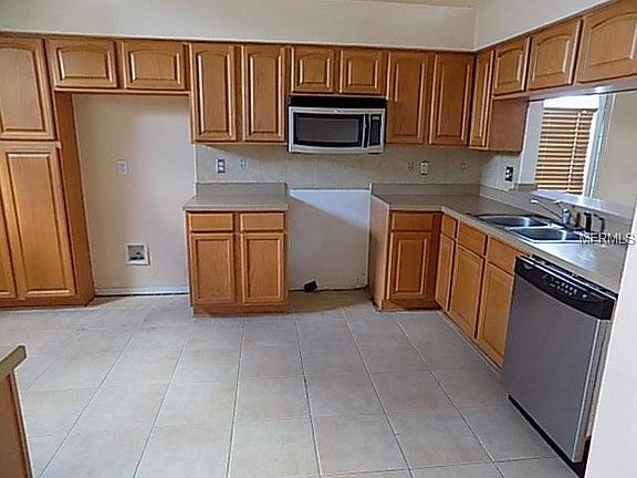 3rd image of 13409 Beechberry Dr