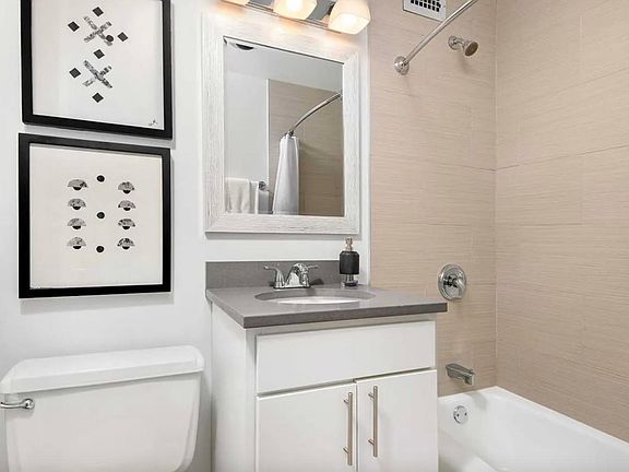 5th image of 63 E 11th St #1001