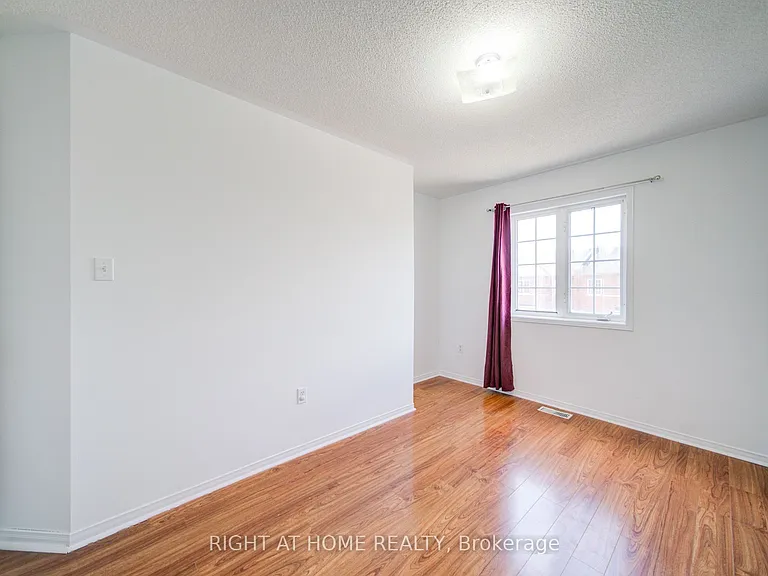 120 Railroad St #9 — Photo 17
