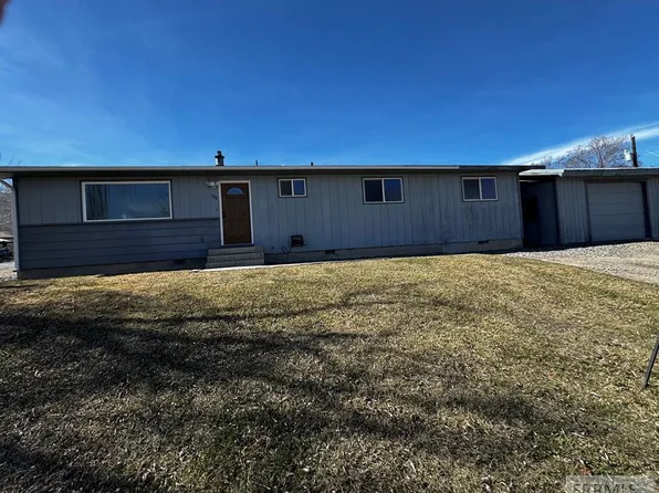 300 S 14th St, Salmon, ID 83467