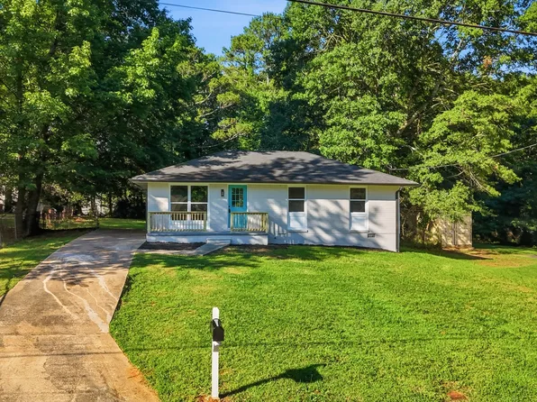 8399 Attleboro Dr, Jonesboro, GA 30238