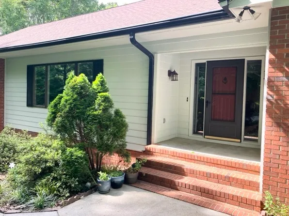 518 Squire Cir, Clemson, SC 29631