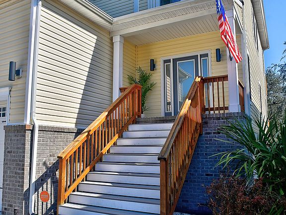 5th image of 9536 6th Bay St