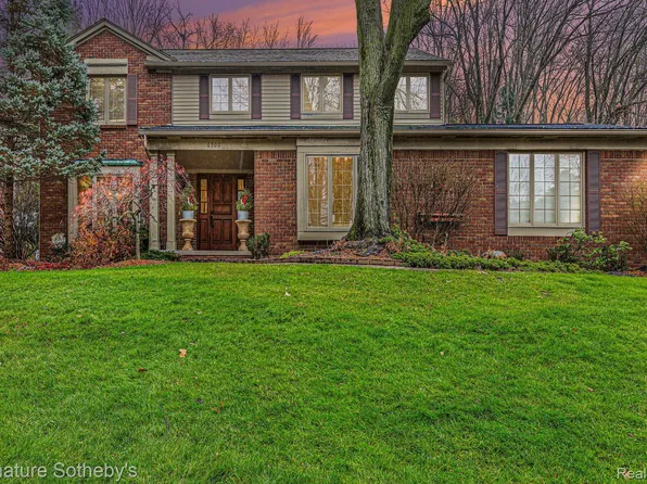 6500 Red Oak Dr, Troy, MI 48098