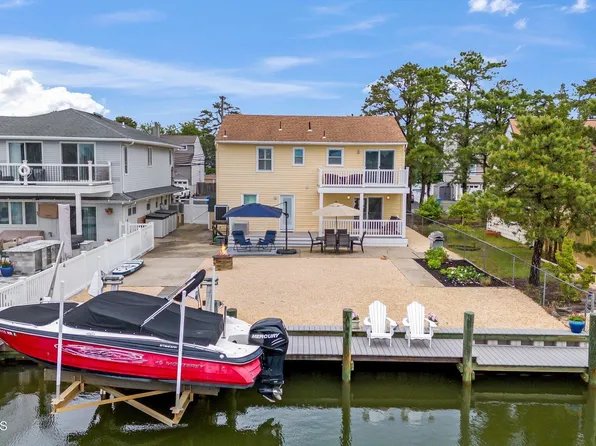 33 Green Island Road, Toms River, NJ 08753