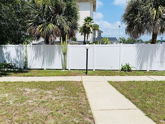 2nd image of 4377 Tahitian Gardens Cir