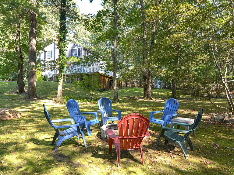 8 Donald Rd — Photo 14