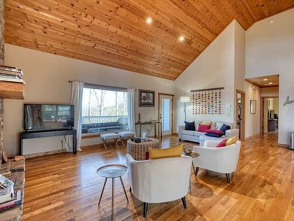 5th image of 2081 Gallatin Rd